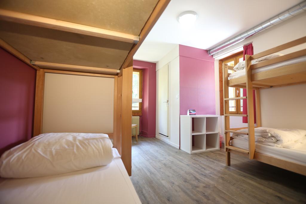 1861 Chatel Hostel Стая снимка