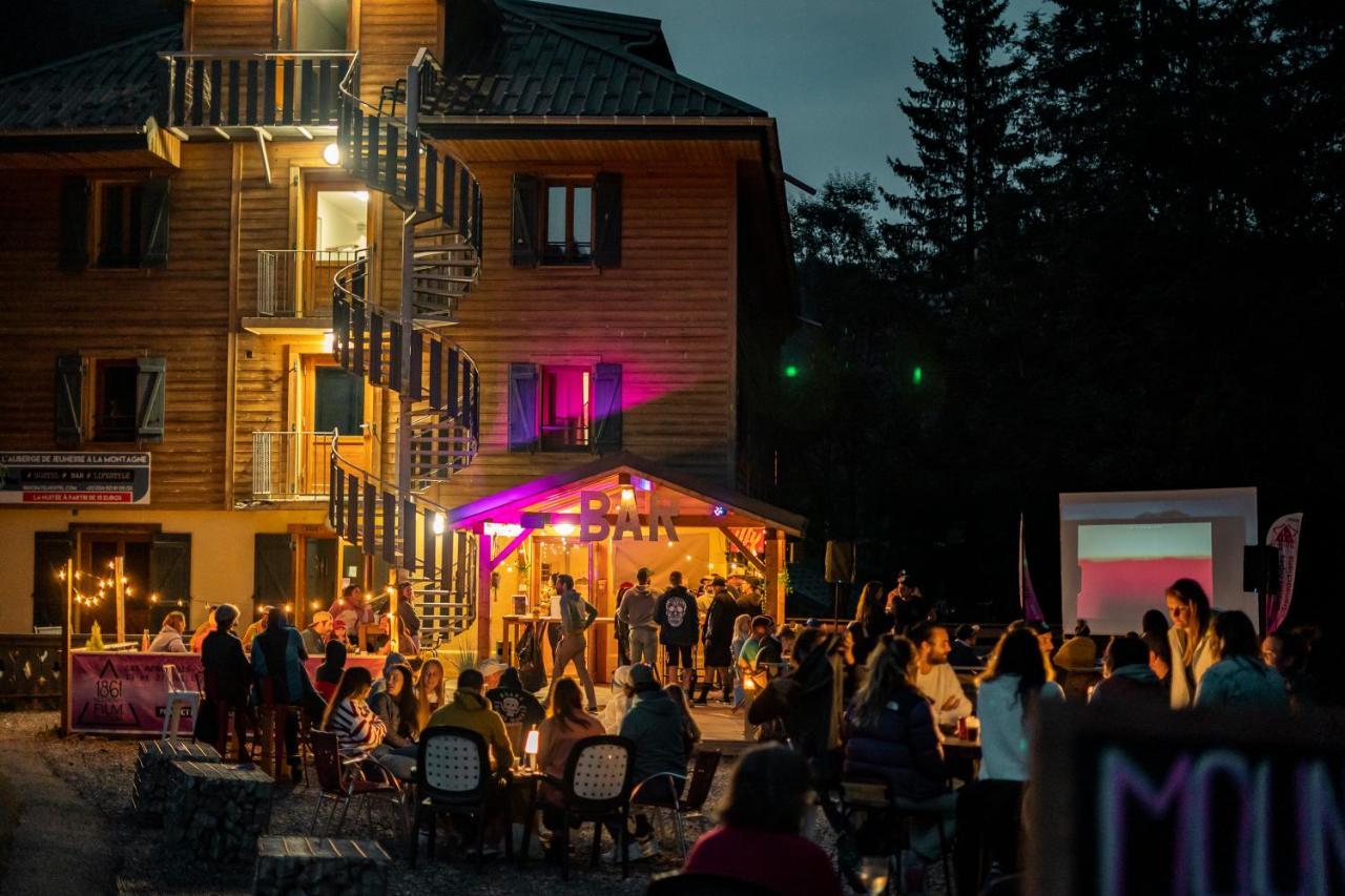 1861 Chatel Hostel Екстериор снимка