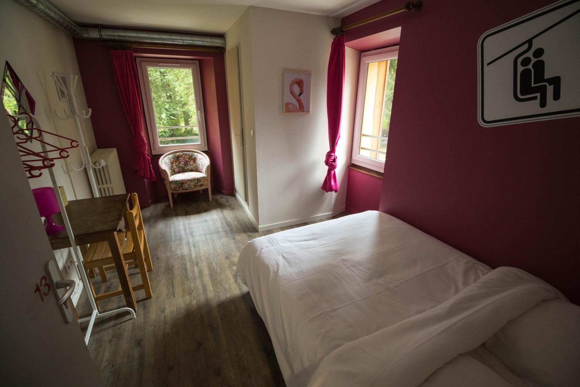 1861 Chatel Hostel Екстериор снимка