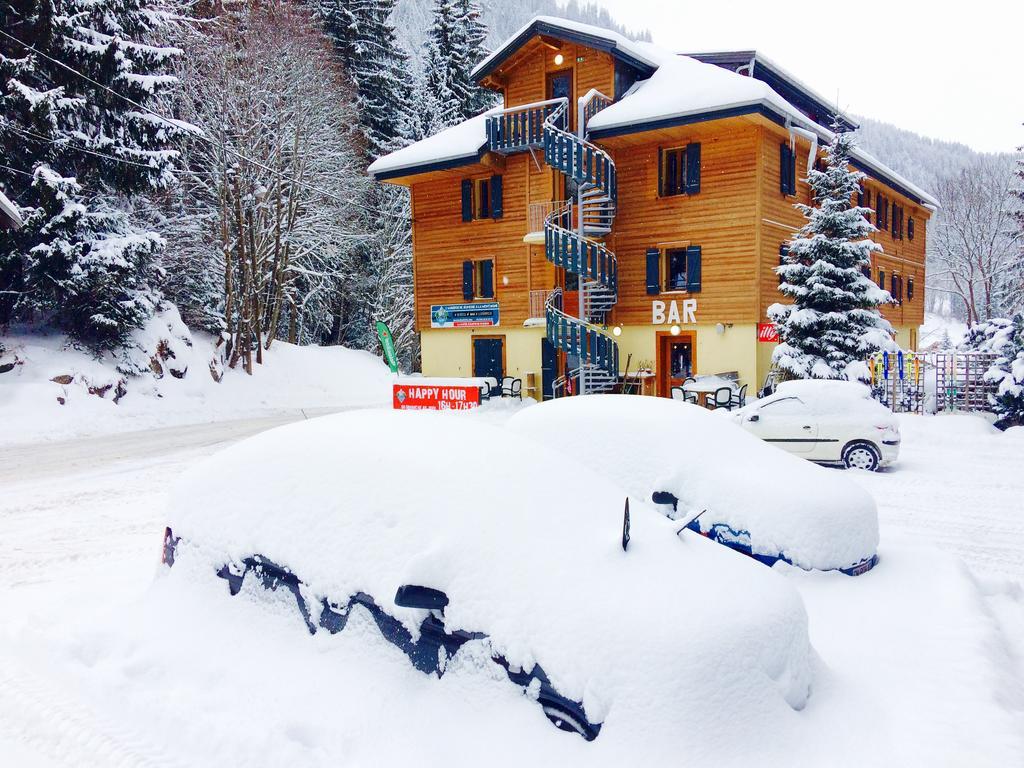 1861 Chatel Hostel Екстериор снимка